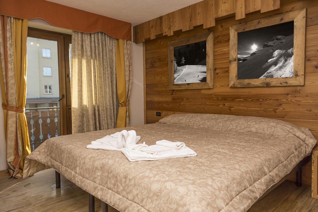 Oulx Hotel Clotes מראה חיצוני תמונה