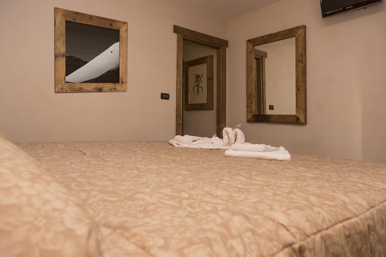 Oulx Hotel Clotes מראה חיצוני תמונה