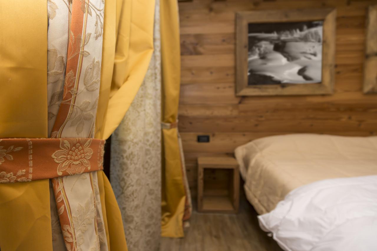 Oulx Hotel Clotes מראה חיצוני תמונה