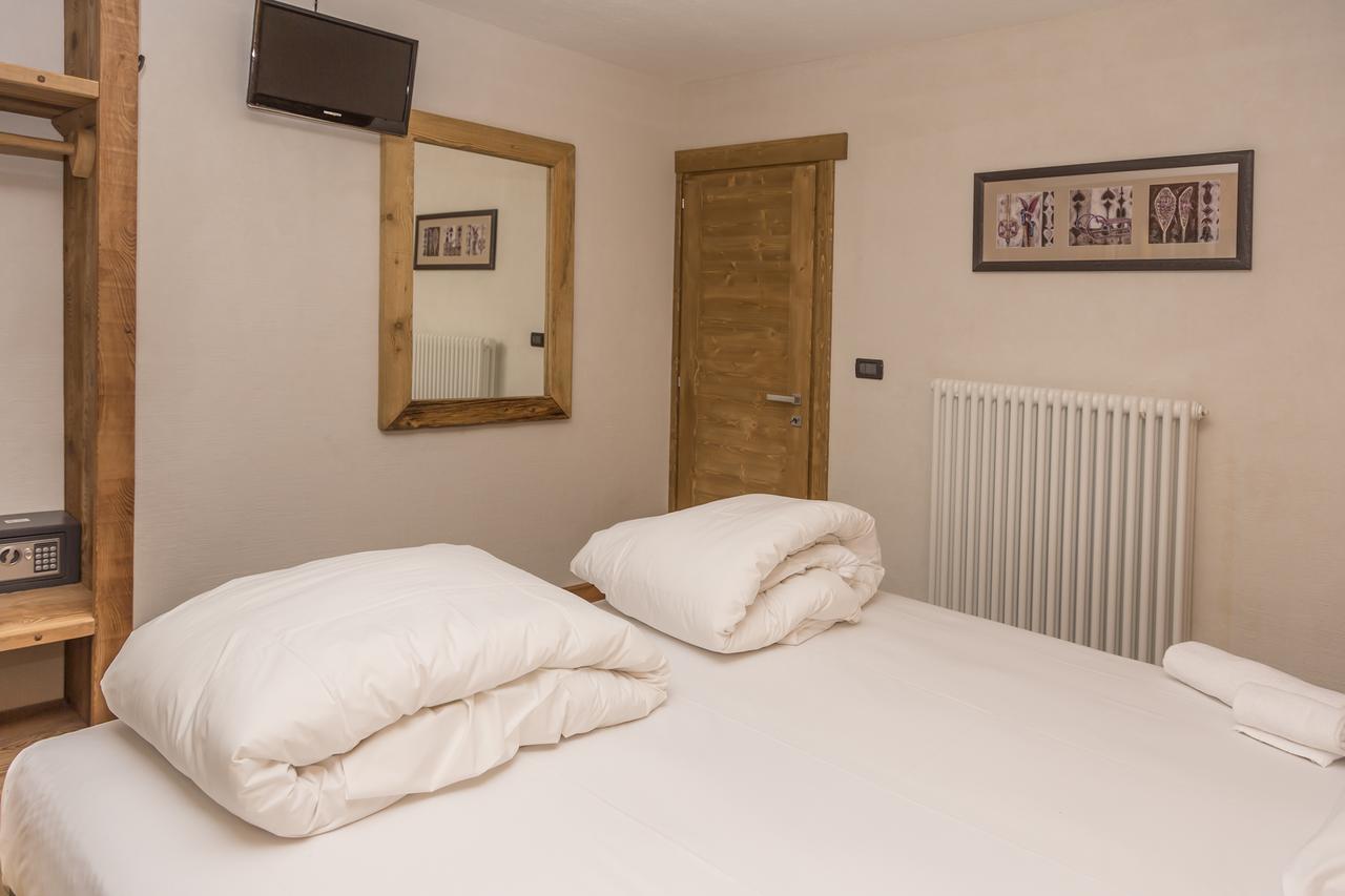 Oulx Hotel Clotes מראה חיצוני תמונה