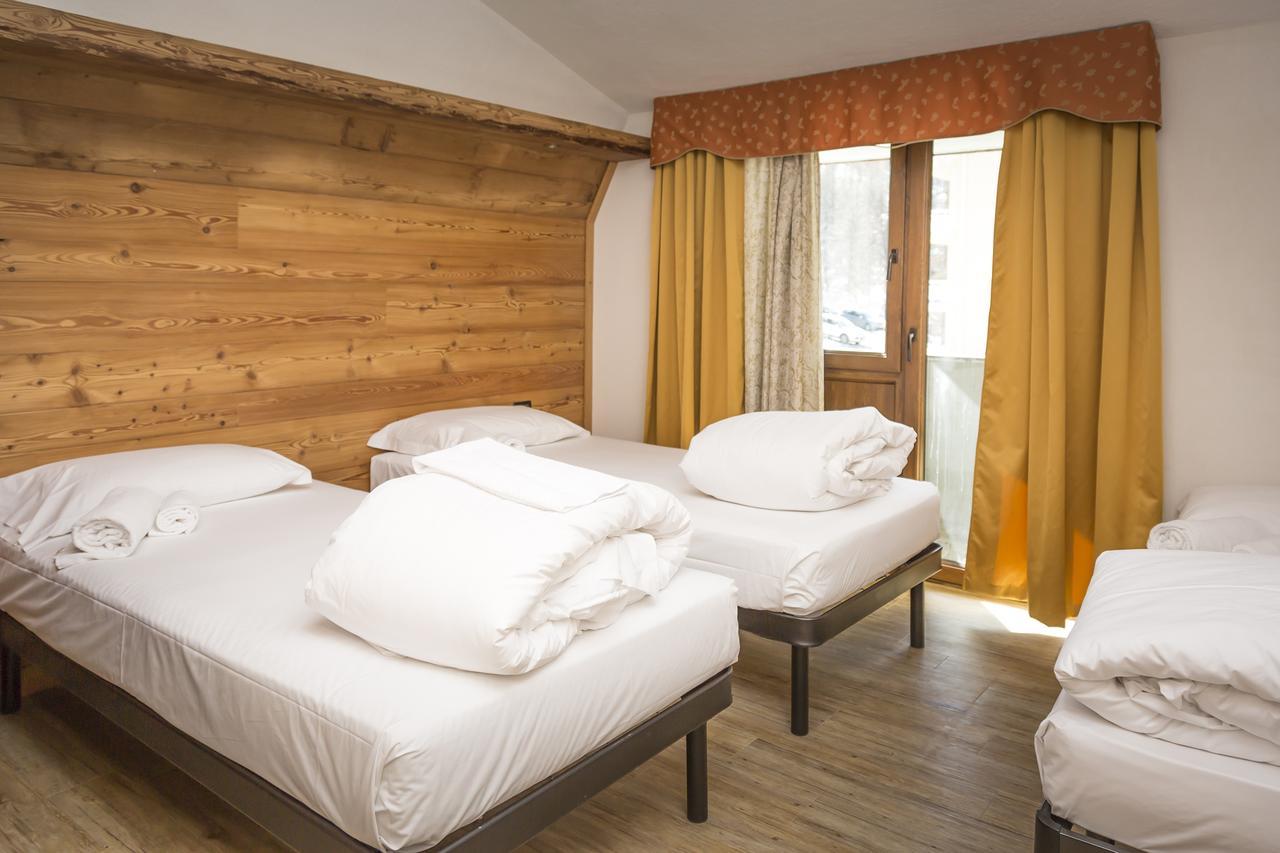 Oulx Hotel Clotes מראה חיצוני תמונה